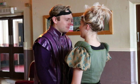 staffordshire-theatre-oddsocks-theatre-romeo-and-juliet-burton-library