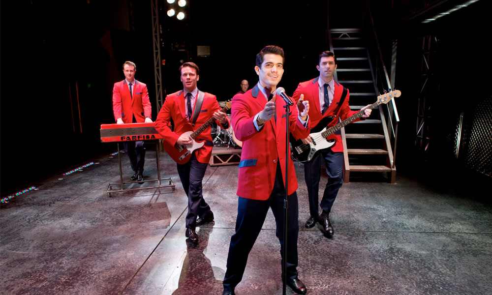 Jersey-Boys-in-Stoke-Staffordshire-Theatre