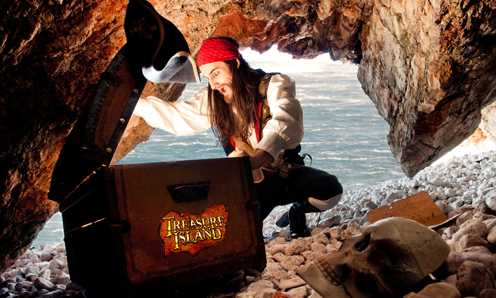 Treasure-Island-New-Vic-Theatre-Newcastle-Under-Lyme-Staffordshire